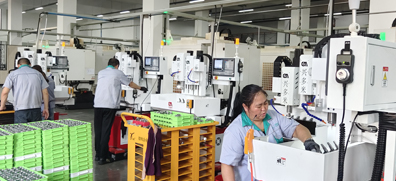 提高小孔自動鉆孔機使用壽命的方法